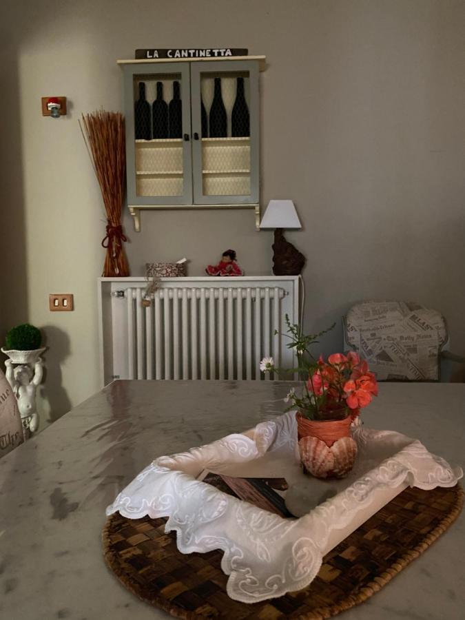 Villa Ancora Bilocale à Marina di Massa Extérieur photo
