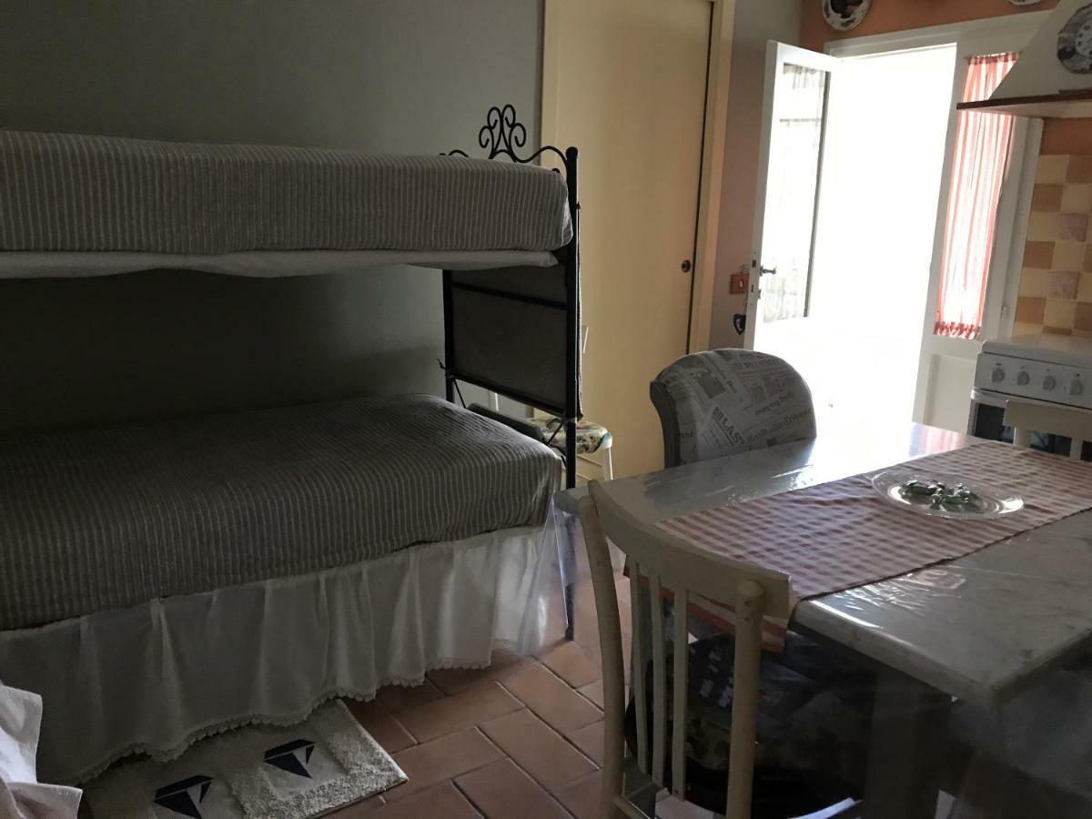 Villa Ancora Bilocale à Marina di Massa Extérieur photo